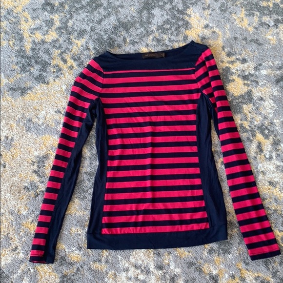 Nice limited sweater in great condition - Picture 1 of 2